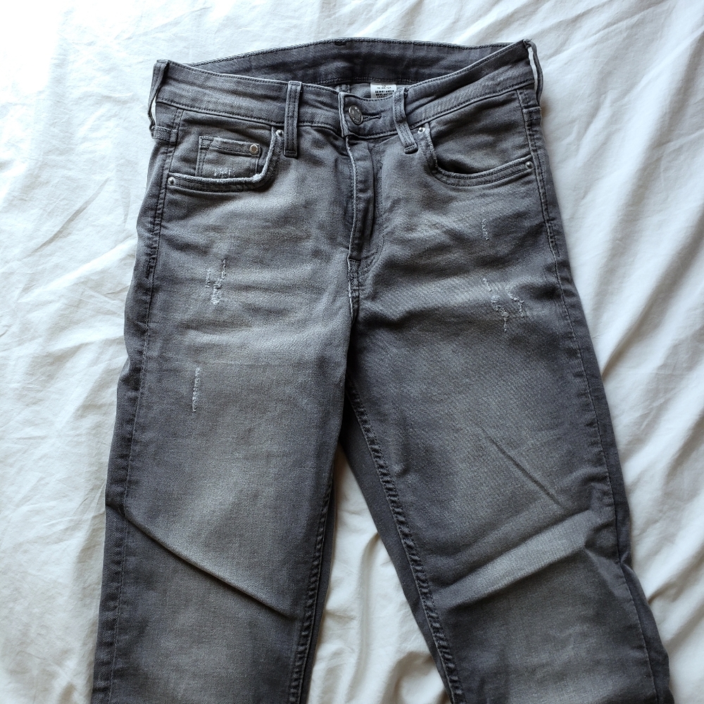 Grey Distressed Skinny Jeans